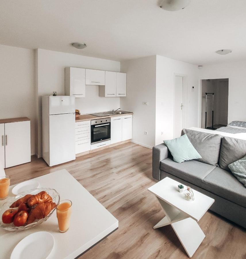 Studio Apartment Sanya #2 류블랴나 외부 사진